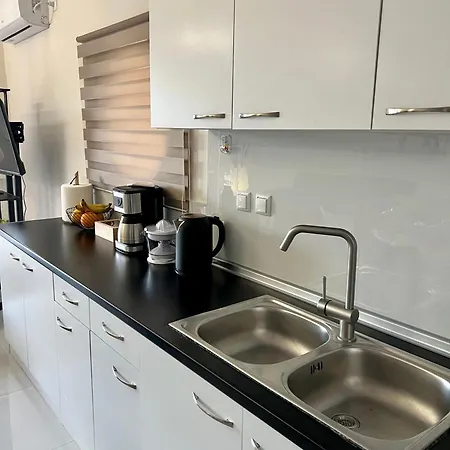 La Terra Luxury Apartament Kivérion