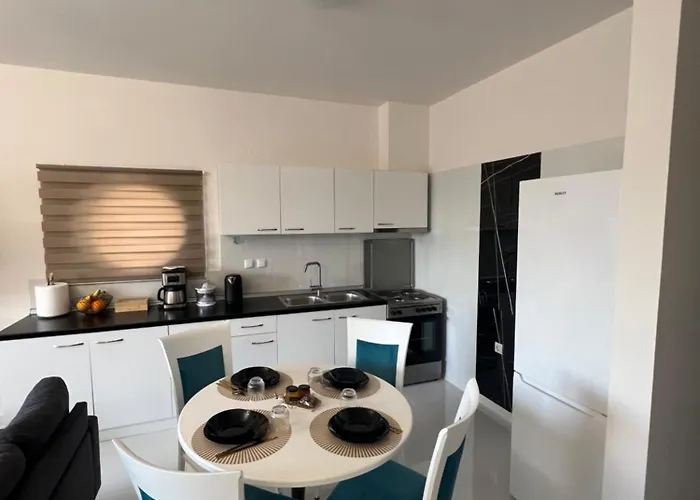 La Terra Luxury Apartamento Kivérion